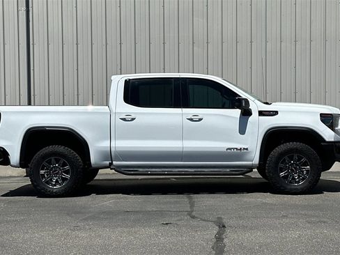 Used 2024 GMC Sierra 1500 AT4X image 4