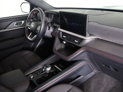 Used 2025 Ford Explorer ST-Line w/ ST-Line Street Pack image 29