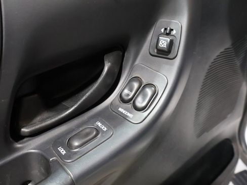 Used 2003 Ford Ranger XLT image 14