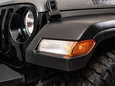 Used 2022 Jeep Wrangler Sport AWD/4WD image 15