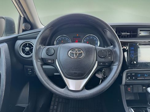 Used 2017 Toyota Corolla LE FWD image 16