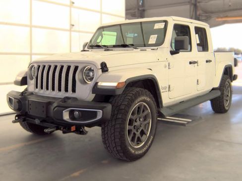 Used 2020 Jeep Gladiator Overland AWD/4WD image 1