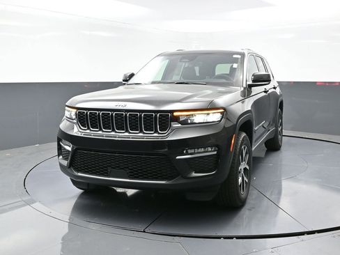 New 2025 Jeep Grand Cherokee Limited w/ Trailer Tow Package image 7