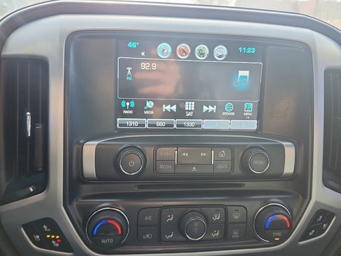 Used 2018 GMC Sierra 1500 SLT image 18