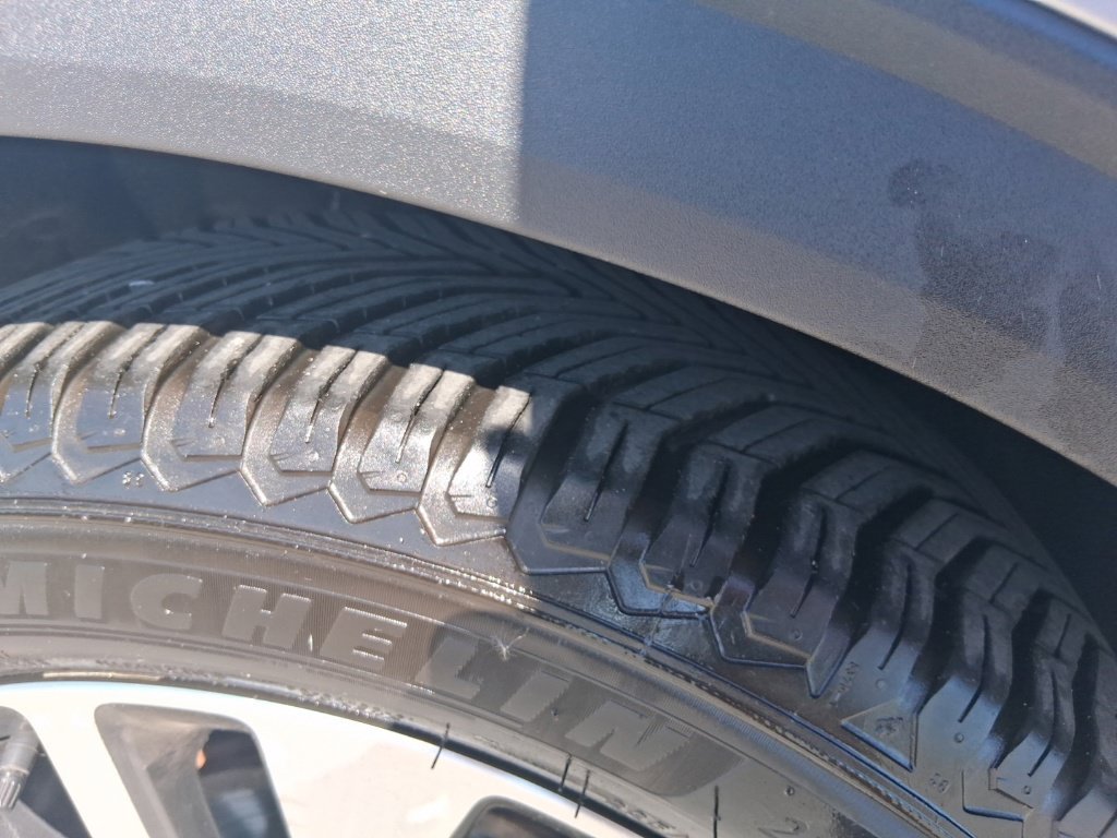 Used 2020 Ford Escape Titanium FWD image 18