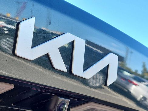 Used 2022 Kia Sorento SX Prestige w/ Rust Color Package image 30