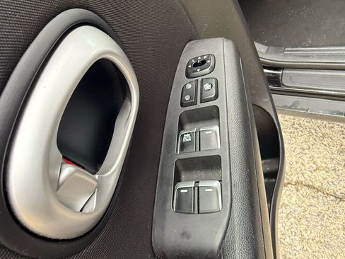 Used 2018 Kia Soul image 25