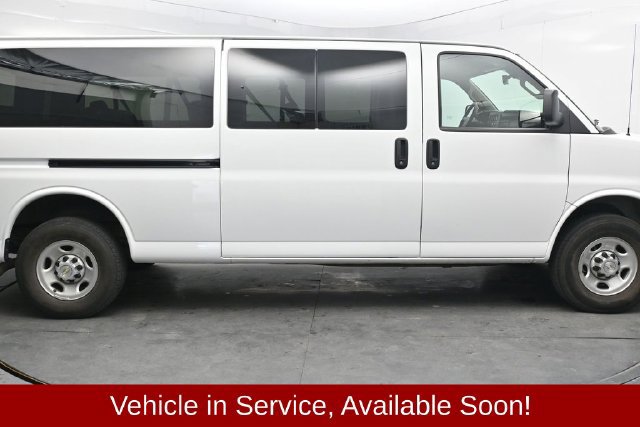 Used 2024 Chevrolet Express 3500 LS RWD image 9