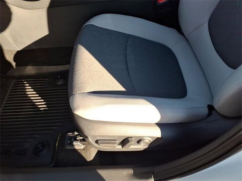 New 2025 Toyota RAV4 XLE w/ Convenience Package image 12