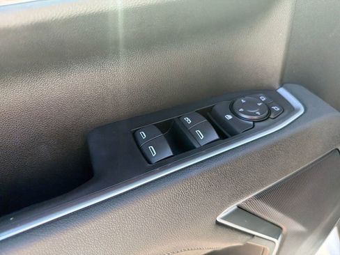 New 2026 GMC Sierra 1500 SLE image 16