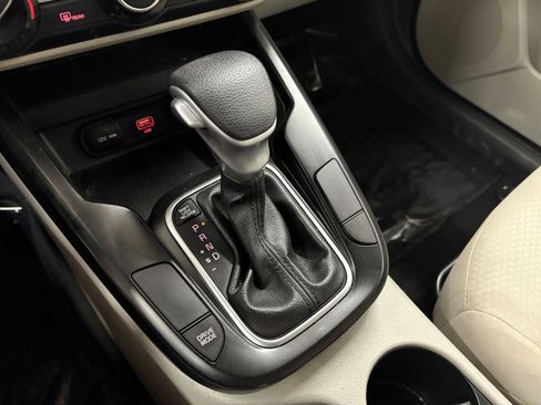 Used 2020 Kia Soul LX image 16