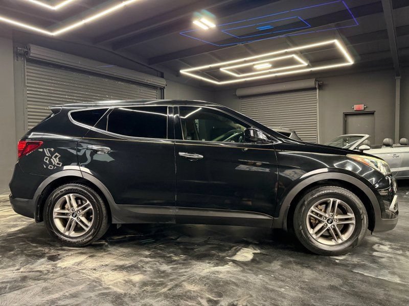 Used 2017 Hyundai Santa Fe Sport FWD image 4