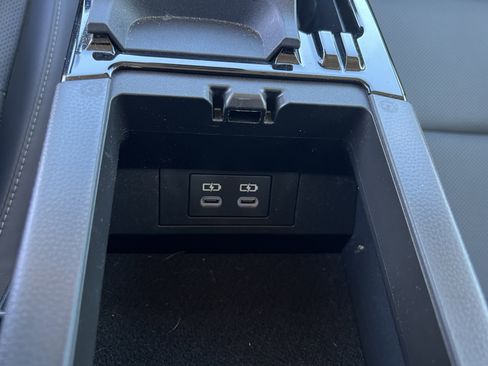 Used 2023 Toyota Prius XLE image 31