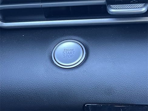 Certified 2025 Hyundai Elantra Blue image 16