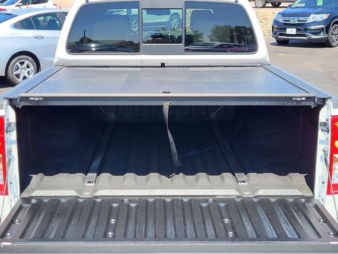 Used 2020 Nissan Frontier SV w/ Midnight Edition Floor Mats image 21