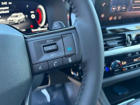 New 2026 Nissan Pathfinder Platinum AWD/4WD image 26
