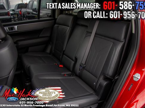 Used 2024 Hyundai Santa Fe XRT image 8