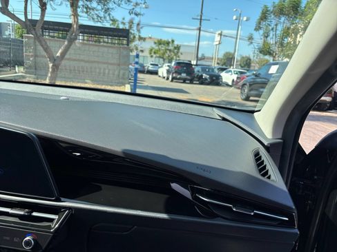 Used 2024 Kia Niro Wind FWD image 42