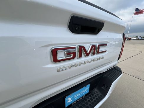 Used 2024 GMC Canyon AT4X AWD/4WD image 32