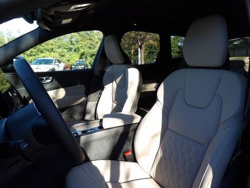 New 2026 Volvo XC60 B5 Plus w/ Protection Package Premier image 12