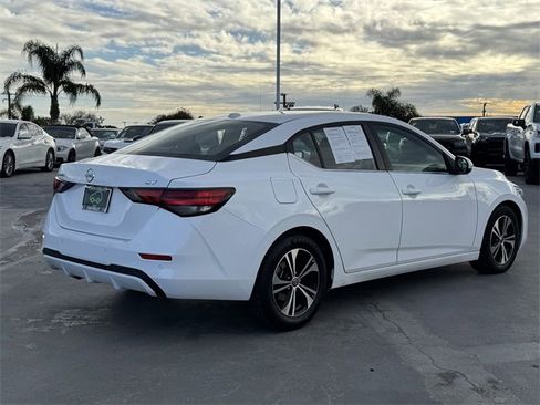 Used 2022 Nissan Sentra SV image 4