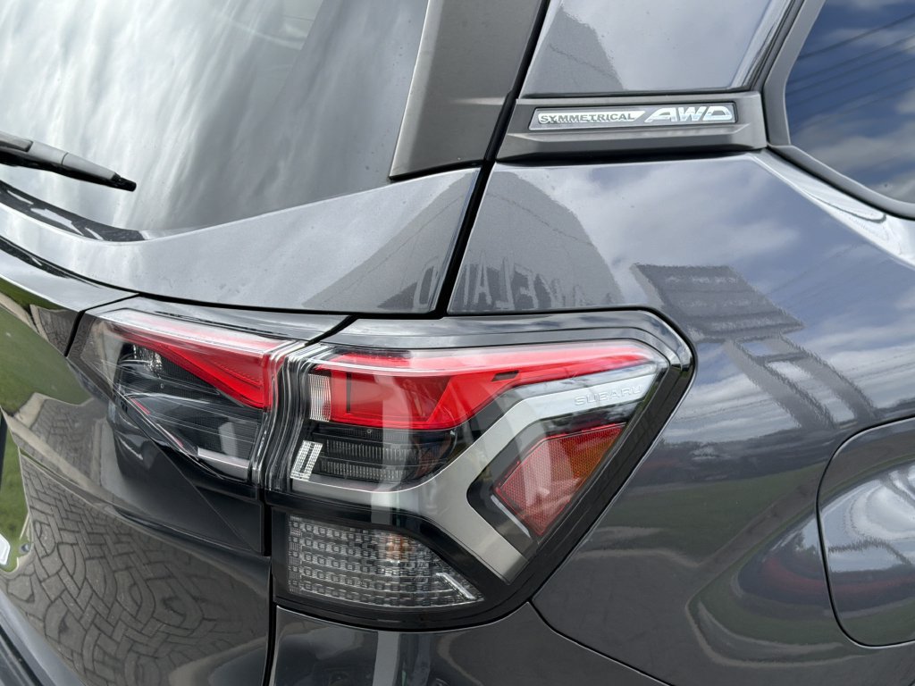 Certified 2025 Subaru Forester Premium AWD/4WD image 10