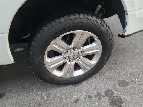 Used 2017 Ford F150 XLT image 11