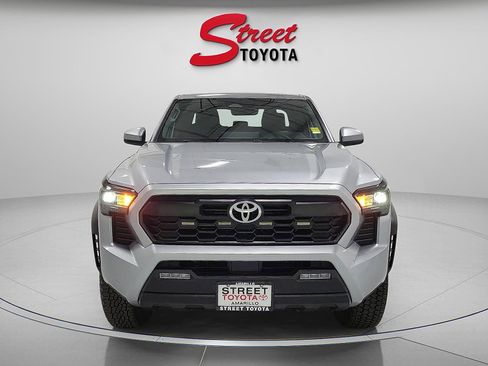 Used 2024 Toyota Tacoma TRD Off-Road image 6