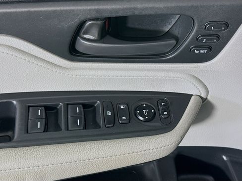 Used 2018 Honda Odyssey EX-L image 24