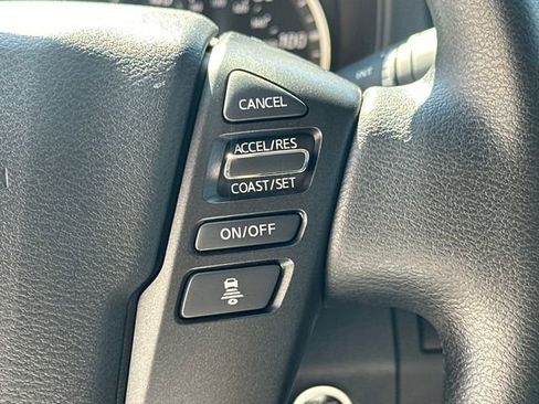 Used 2025 Nissan Frontier SV image 28