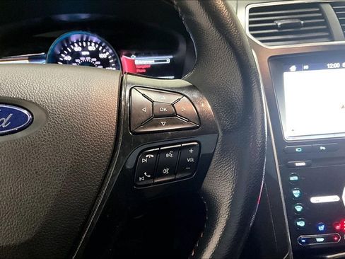Used 2019 Ford Explorer Sport image 12