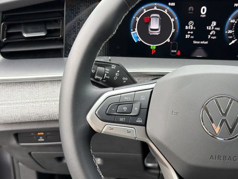 New 2025 Volkswagen Tiguan S FWD image 24