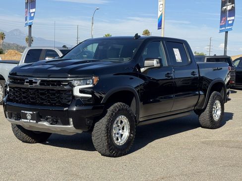 Used 2024 Chevrolet Silverado 1500 ZR2 w/ Technology Package AWD/4WD image 3