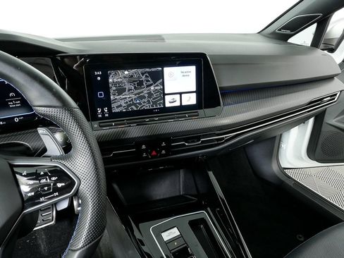 Used 2023 Volkswagen Golf R image 12