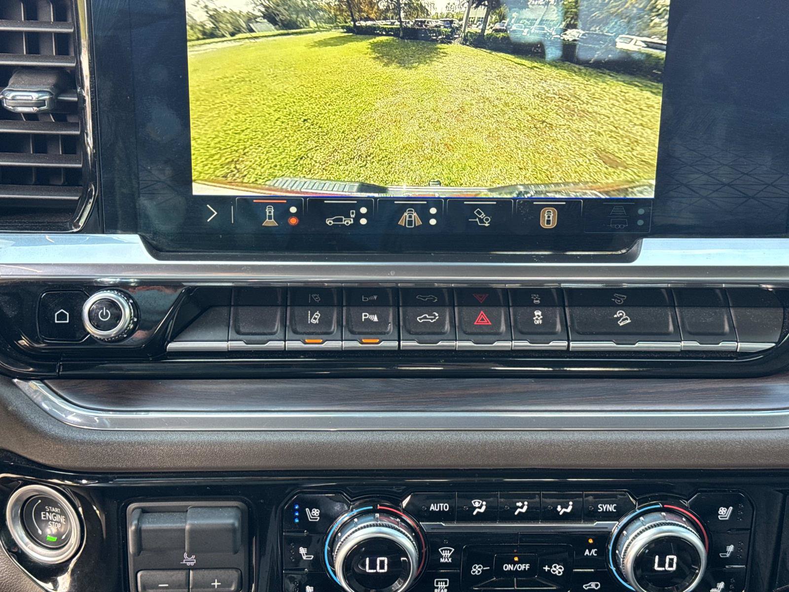 Used 2024 GMC Sierra 3500 SLT w/ SLT Premium Package AWD/4WD image 21