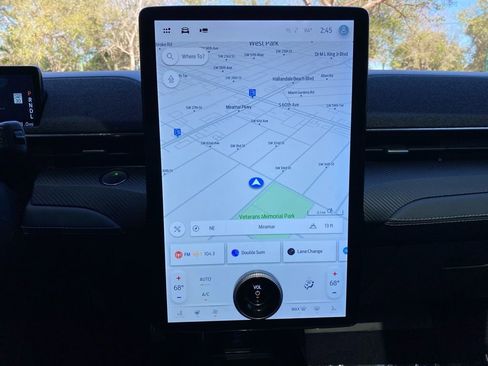 Used 2021 Ford Mustang Mach-E Premium image 19