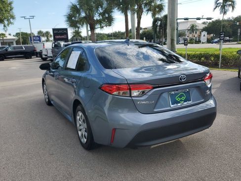 Used 2023 Toyota Corolla LE FWD image 3