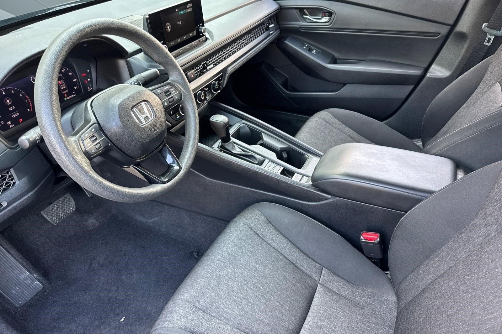 Used 2024 Honda Accord EX image 4