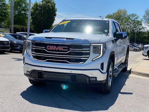 Used 2024 GMC Sierra 1500 SLT w/ SLT Premium Plus Package AWD/4WD image 3