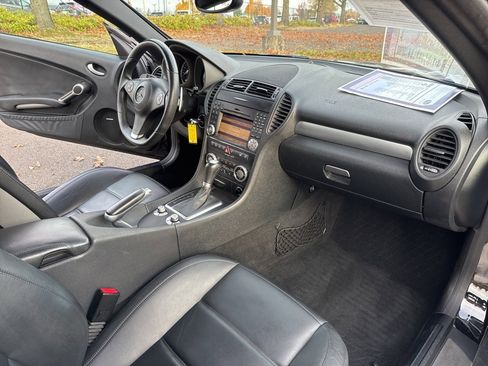 Used 2009 Mercedes-Benz SLK 55 AMG image 21