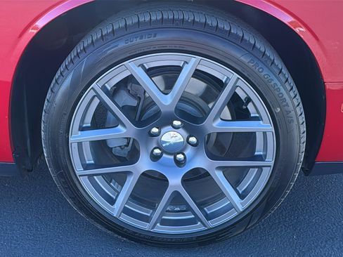 Used 2016 Dodge Challenger R/T Plus RWD image 11