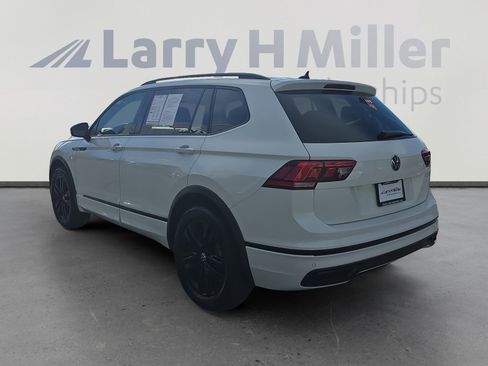 Used 2022 Volkswagen Tiguan SE R-Line image 3