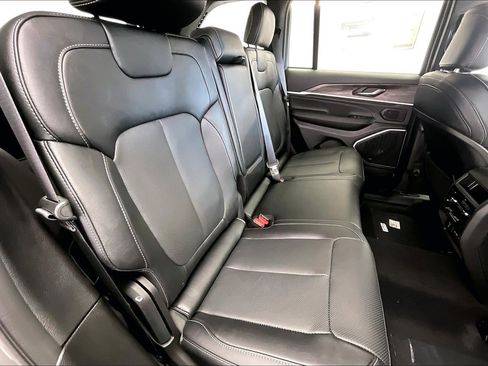 New 2027 Jeep Grand Cherokee Limited AWD/4WD image 10