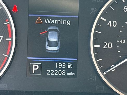 Used 2025 Nissan Sentra S FWD image 27