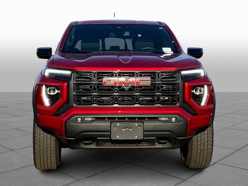 Used 2024 GMC Canyon Elevation w/ Elevation Premium Package AWD/4WD image 4