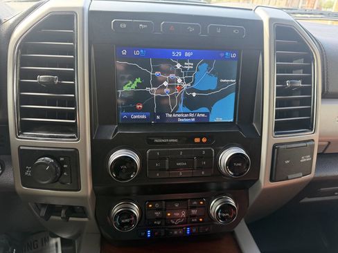 Used 2019 Ford F250 King Ranch w/ King Ranch Ultimate Package AWD/4WD image 14
