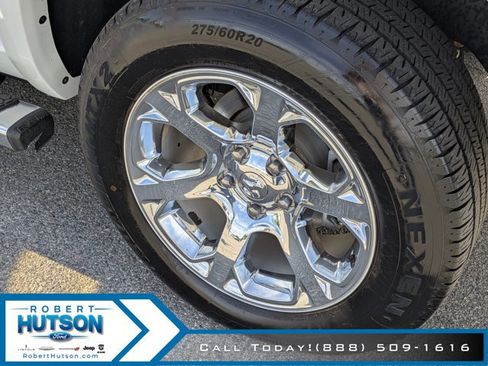 Used 2017 RAM 1500 Laramie w/ Convenience Group AWD/4WD image 9