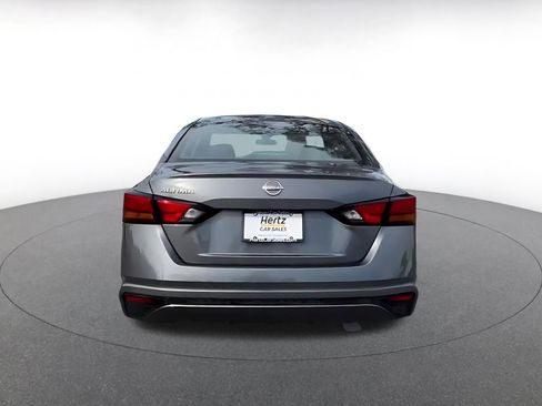 Used 2025 Nissan Altima 2.5 SV image 12