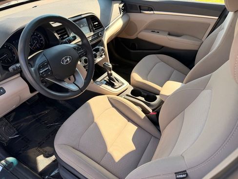Used 2019 Hyundai Elantra SEL FWD image 26