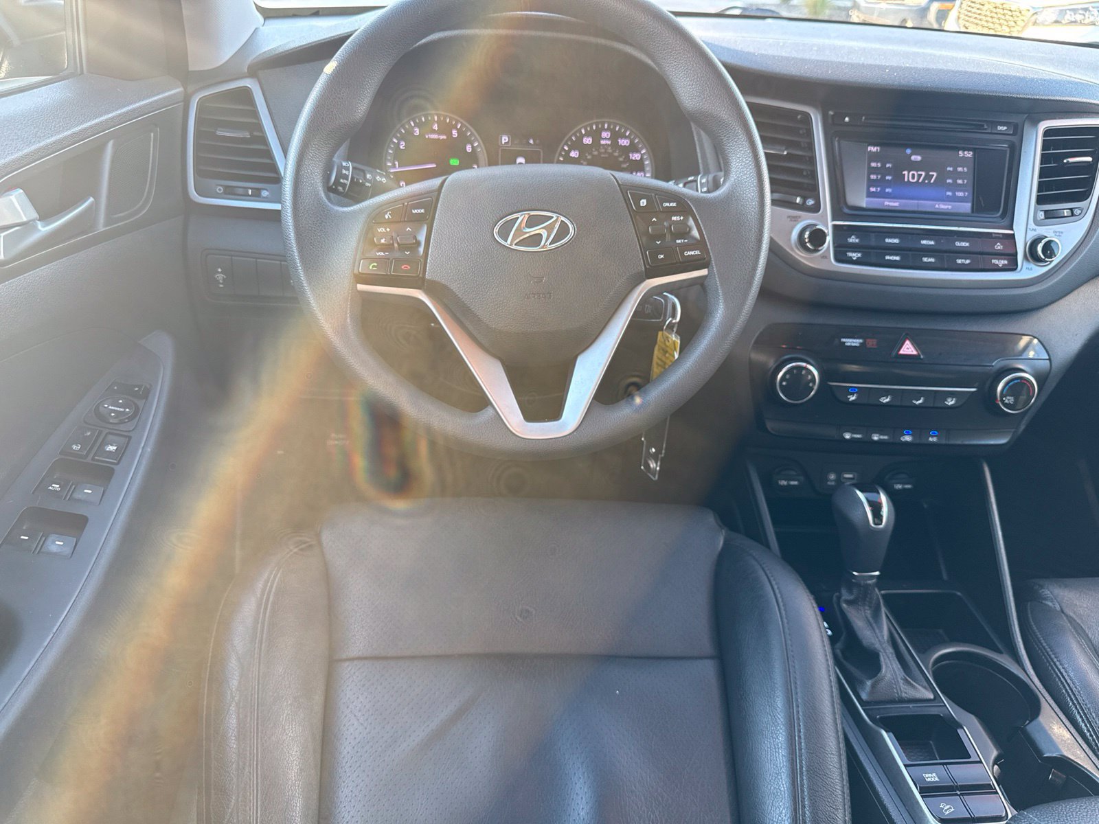 Used 2016 Hyundai Tucson SE w/ Option Group 02 FWD image 17